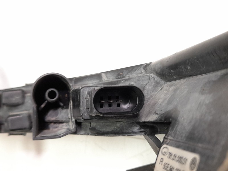 Recambio de piloto delantero derecho para volkswagen golf vii lim. gte referencia OEM IAM 5GE941056B  