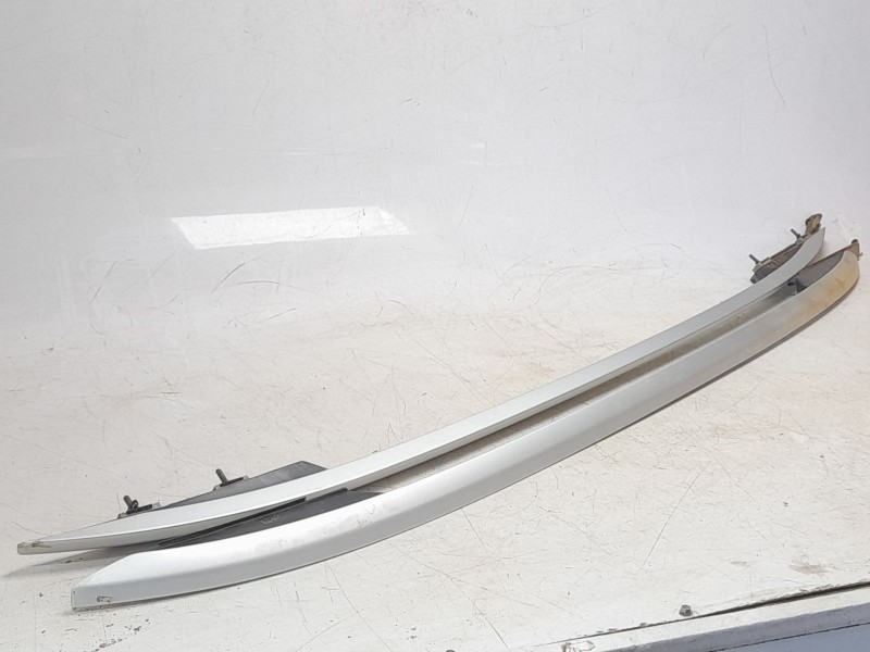 Recambio de barras techo para mg zs luxury referencia OEM IAM 10976235  10976234