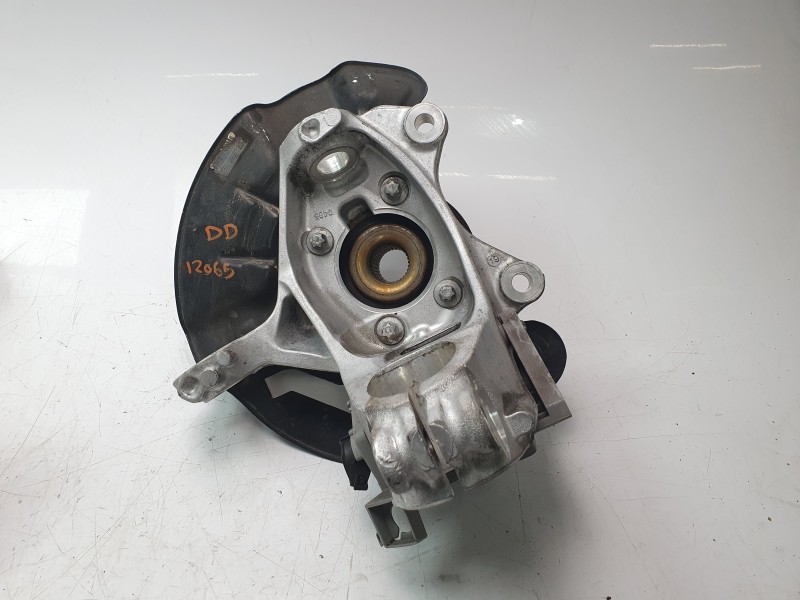 Recambio de mangueta delantera derecha para mercedes-benz cla (c118) cla 200 4-matic (118.388) referencia OEM IAM 2473320800  