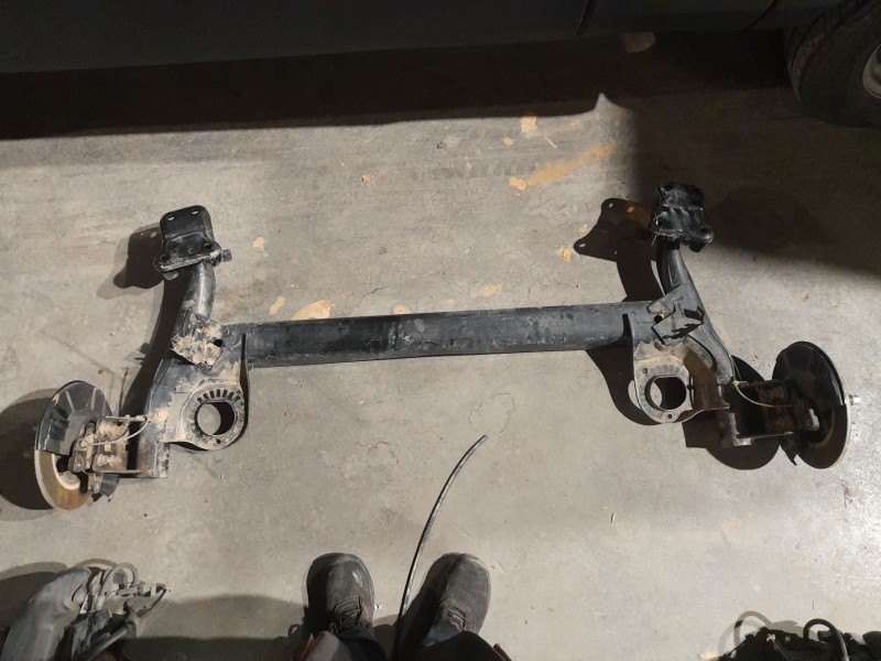 Recambio de puente trasero para mg zs luxury referencia OEM IAM 1456991  