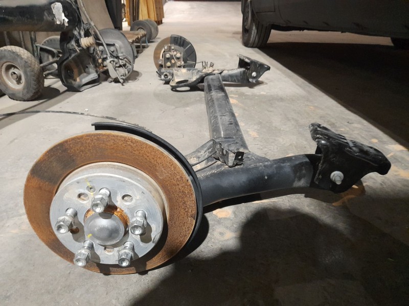 Recambio de puente trasero para mg zs luxury referencia OEM IAM 1456991  