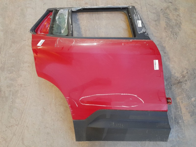 Recambio de puerta trasera derecha para jeep avenger altitude referencia OEM IAM 52169934  