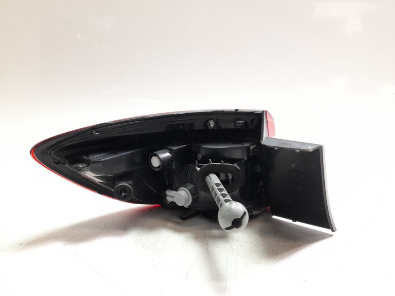 Recambio de piloto trasero derecho para renault clio v (b7_) 1.0 lpg (b7mt) referencia OEM IAM   