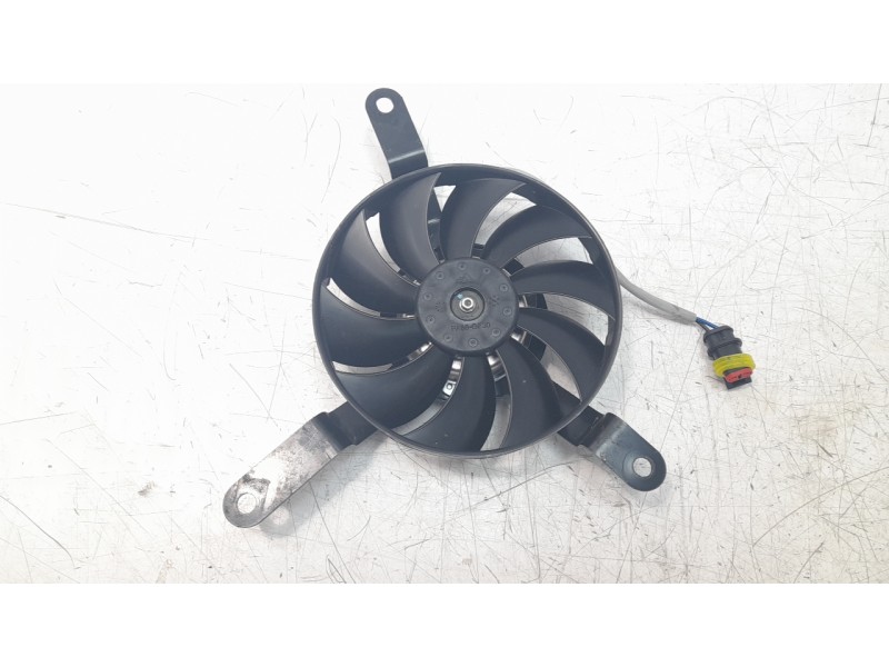 Recambio de electroventilador para ducati multistrada v2 referencia OEM IAM 55040401A  