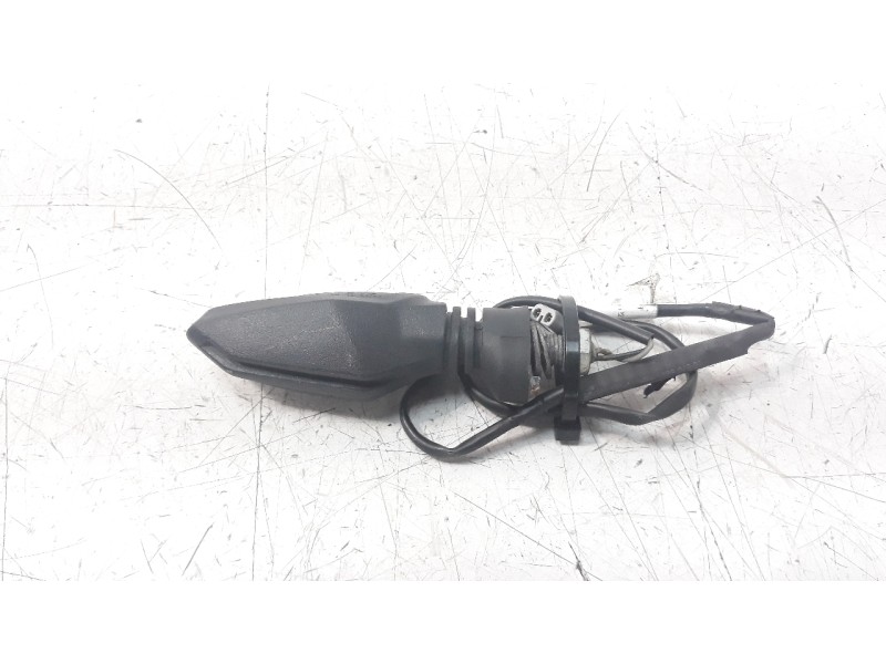 Recambio de piloto trasero izquierdo para ktm 125 duke 125 duke referencia OEM IAM 90514035100  