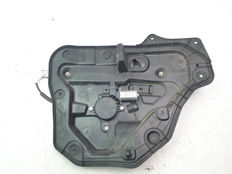 Recambio de elevalunas trasero derecho para mazda cx-5 luxury 2wd referencia OEM IAM KD5372590  