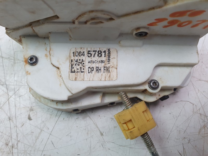 Recambio de cerradura puerta delantera derecha para mg zs luxury referencia OEM IAM 10845718  