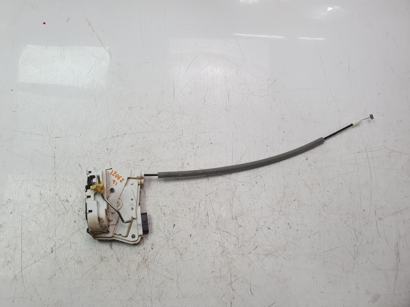 Recambio de cerradura puerta trasera izquierda para mg zs luxury referencia OEM IAM 10845782  