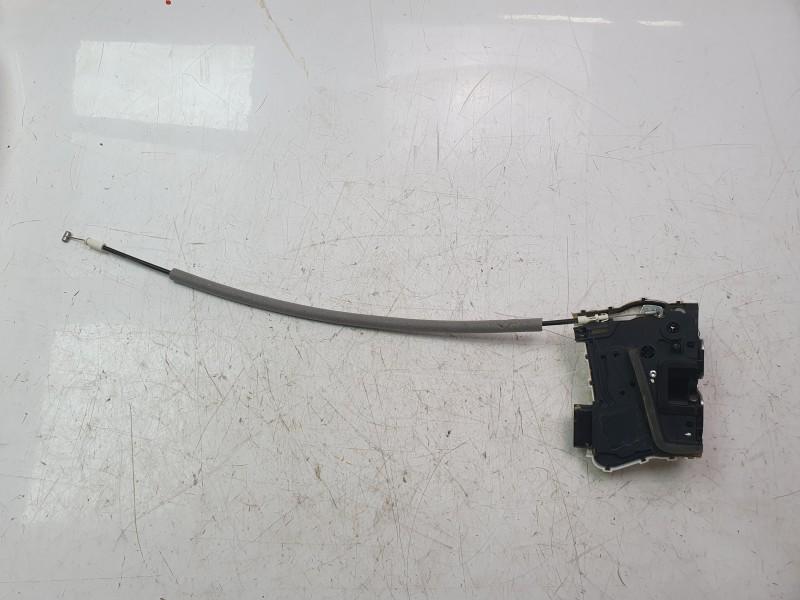 Recambio de cerradura puerta trasera izquierda para mg zs luxury referencia OEM IAM 10845782  