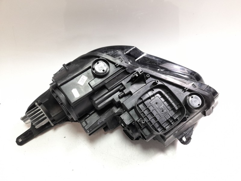 Recambio de faro derecho para opel crossland x / crossland (p17, p2qo) 1.2 (75) referencia OEM IAM YQ00709880  