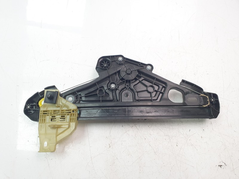 Recambio de elevalunas trasero derecho para renault captur ii (hf_) tce 160 (hfn1) referencia OEM IAM 827209371R  