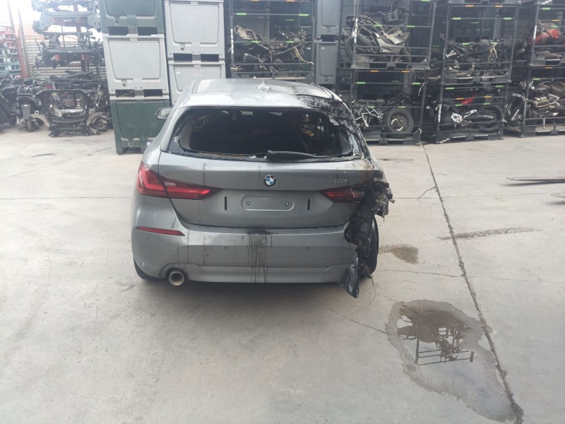 bmw 1 (f40) del año 2022