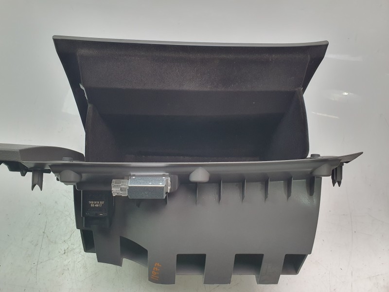 Recambio de guantera para seat alhambra (711) reference travel referencia OEM IAM 7N1857101  