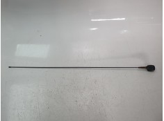 Recambio de antena para dacia duster ambiance 4x2 referencia OEM IAM 8200684863  