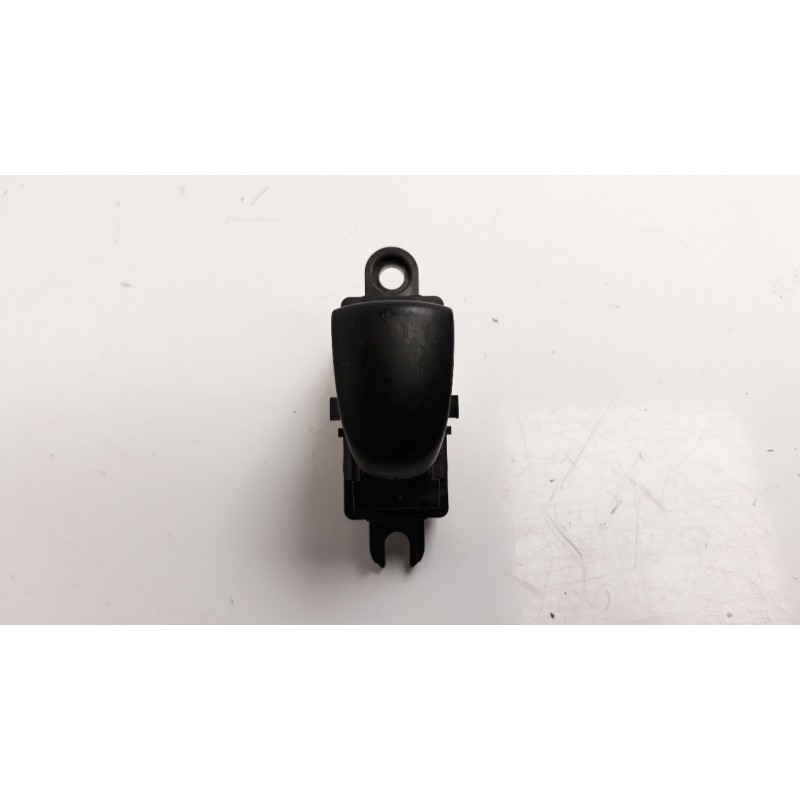 Recambio de mando elevalunas trasero derecho para nissan x-trail (t32) 1.6 dci turbodiesel cat referencia OEM IAM 254114CE0A  