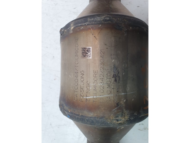 Recambio de catalizador para mg zs comfort referencia OEM IAM 11102842  