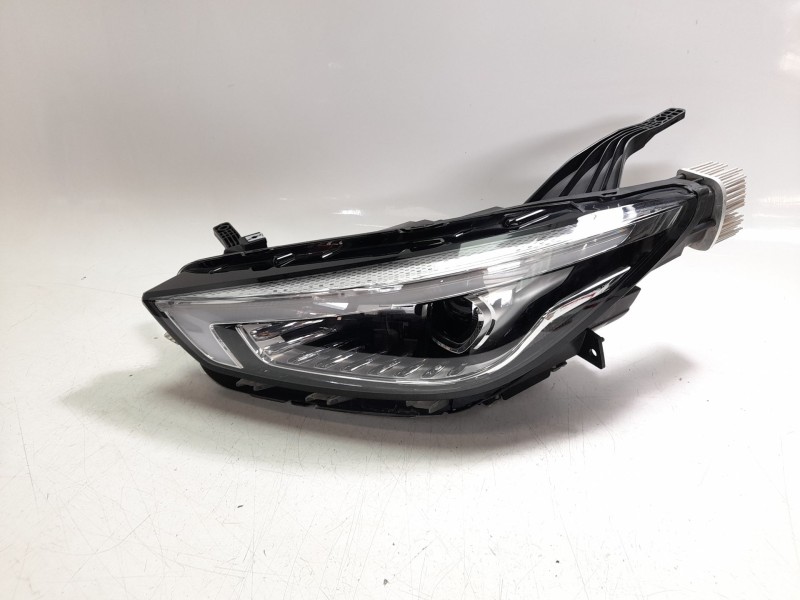 Recambio de faro izquierdo para mg zs luxury referencia OEM IAM 11275385  
