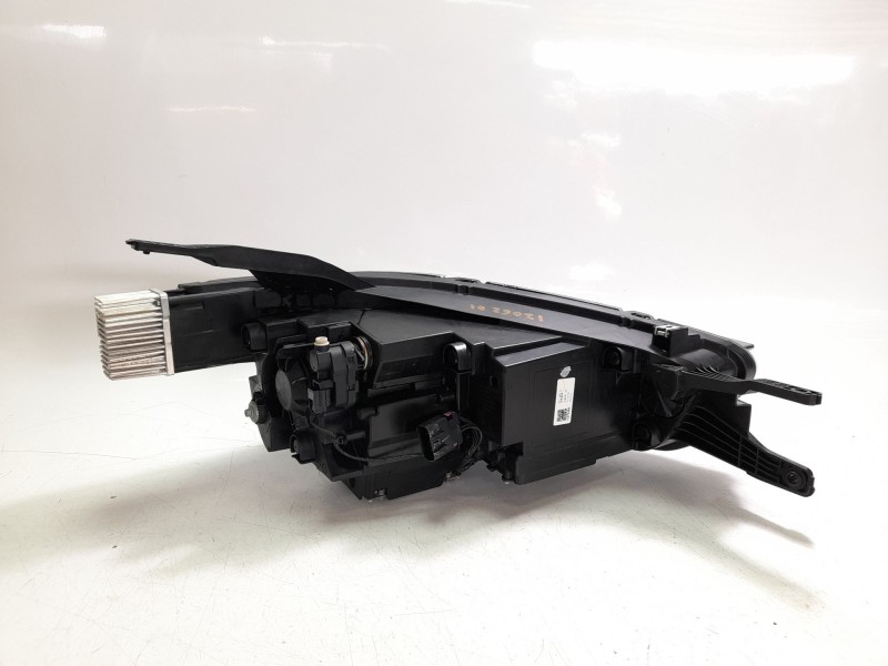 Recambio de faro izquierdo para mg zs luxury referencia OEM IAM 11275385  