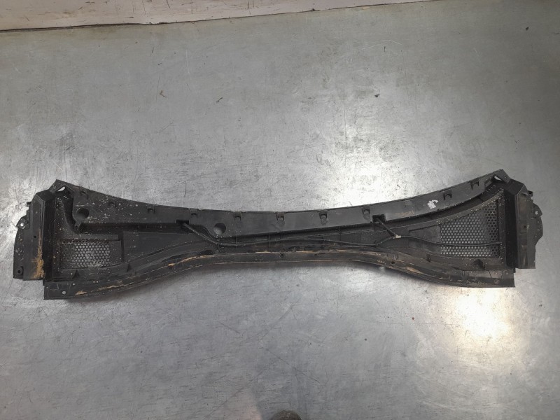 Recambio de torpedo para mg zs luxury referencia OEM IAM 10734258  