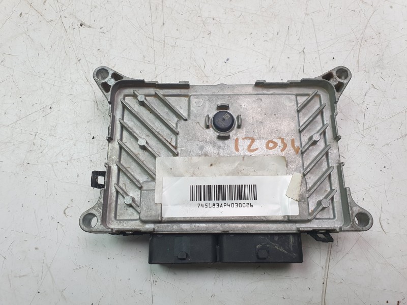 Recambio de centralita motor uce para mg zs comfort referencia OEM IAM 1505183  