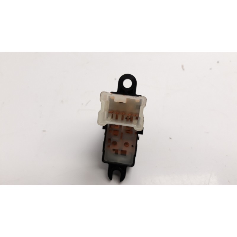 Recambio de mando elevalunas trasero derecho para nissan x-trail (t32) 1.6 dci turbodiesel cat referencia OEM IAM 254114CE0A  