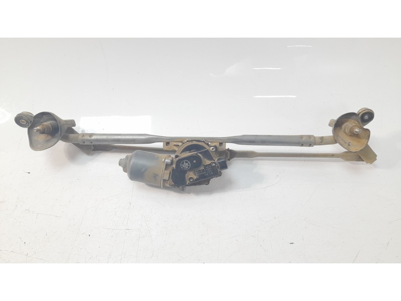 Recambio de motor limpia delantero para toyota hilux (kun) 3.0 turbodiesel referencia OEM IAM 851100K061  