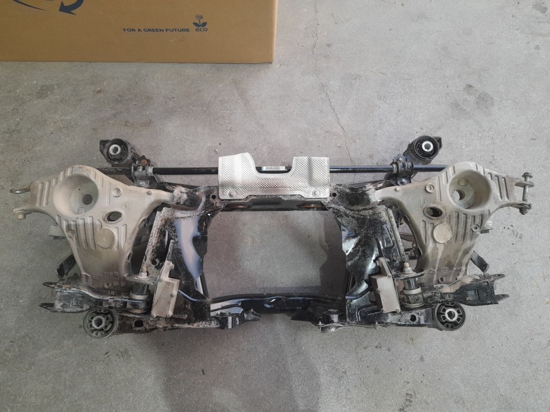Recambio de puente trasero para land rover discovery sport (l550) 2.2 d 4x4 referencia OEM IAM LR134907  