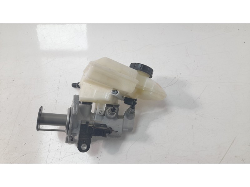 Recambio de bomba freno para volkswagen polo vi (ae1) basis referencia OEM IAM 2Q1614019A  