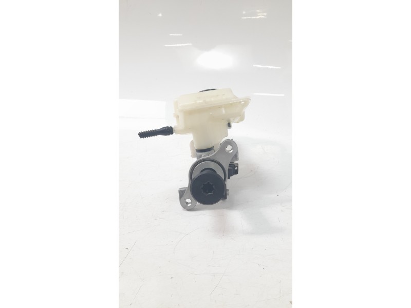 Recambio de bomba freno para volkswagen polo vi (ae1) basis referencia OEM IAM 2Q1614019A  