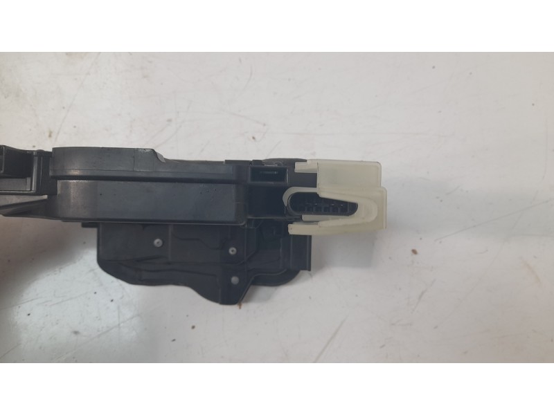 Recambio de cerradura puerta trasera izquierda para mercedes-benz cla (c118) cla 200 4-matic (118.388) referencia OEM IAM 099730
