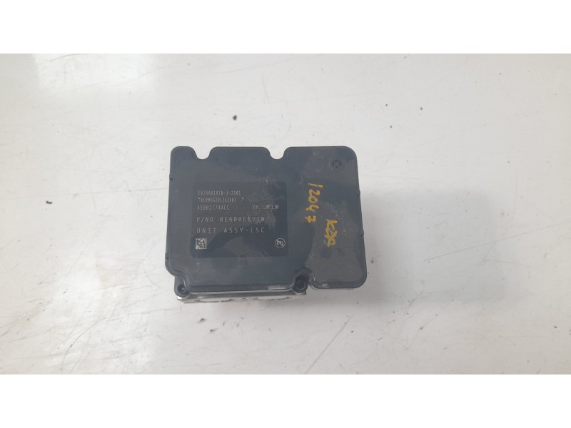 Recambio de abs para kia stonic (ybcuv) concept referencia OEM IAM 58920H8250  