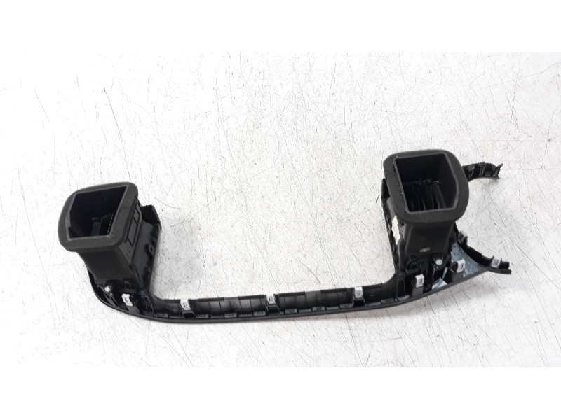 Recambio de rejilla aireadora para kia ceed 1.0 tgdi cat referencia OEM IAM 84740J7AA0  