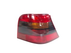 Recambio de piloto trasero derecho para volkswagen golf iv berlina (1j1) referencia OEM IAM 1J6945096T 103F02244750 103F02244750