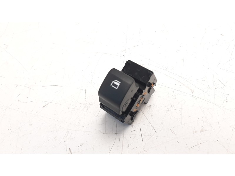 Recambio de mando elevalunas delantero derecho para hyundai i20 active 1.0 tgdi cat referencia OEM IAM 93581Q0000  