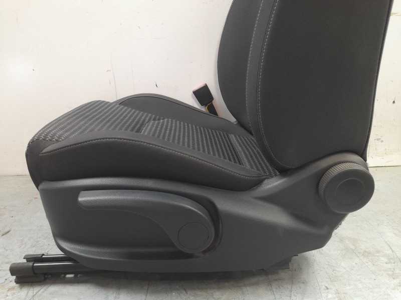 Recambio de juego asientos completo para kia ceed tourer (cd) 1.0 t-gdi referencia OEM IAM 88380J7020AZE  