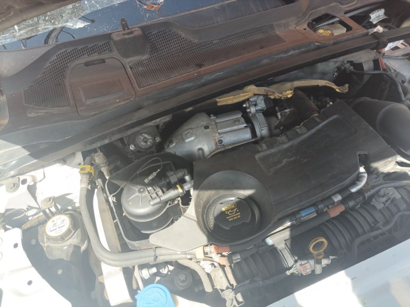 Recambio de alternador para land rover discovery sport (l550) 2.0 d 4x4 referencia OEM IAM   