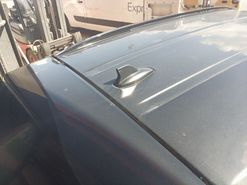 Recambio de antena para land rover discovery sport (l550) 2.0 d 4x4 referencia OEM IAM   