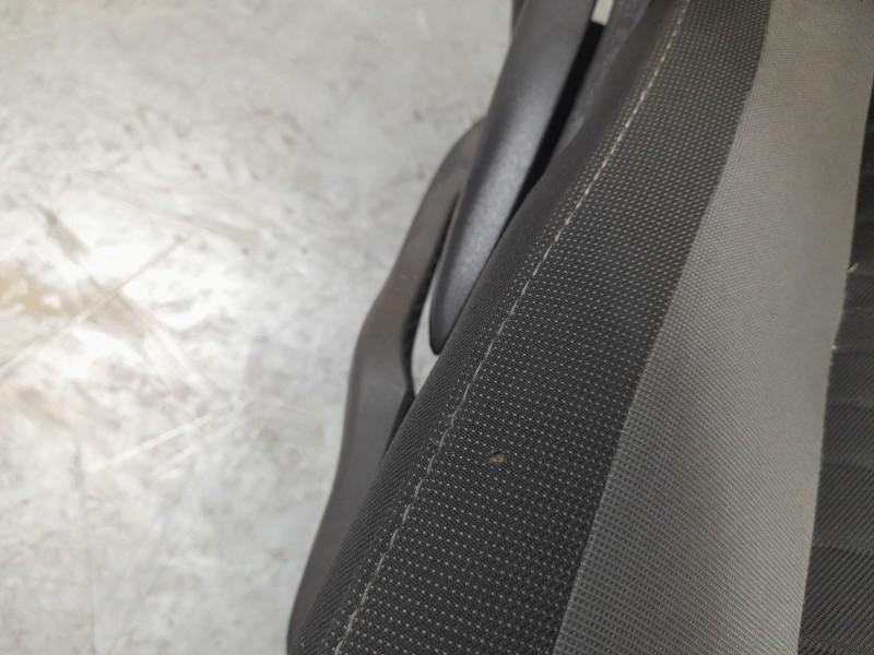 Recambio de juego asientos completo para toyota auris (_e18_) 1.8 hybrid (zwe186_) referencia OEM IAM 710720ZB30C1  