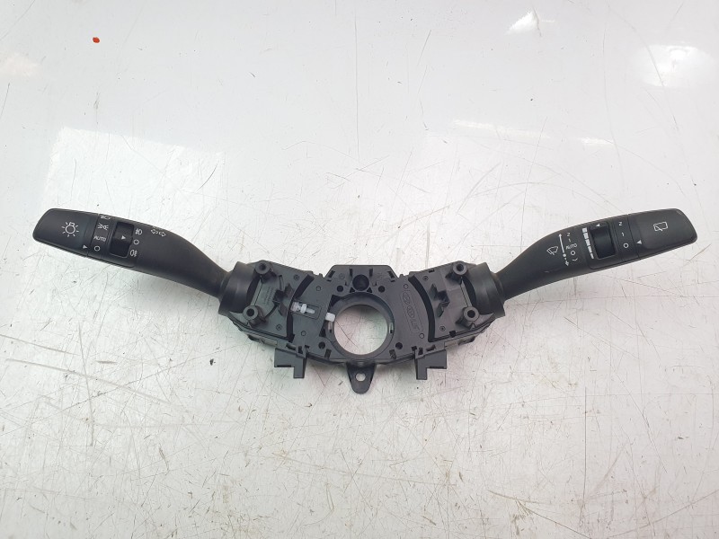 Recambio de mando multifuncion para kia stonic (ybcuv) drive referencia OEM IAM 93404D4962  