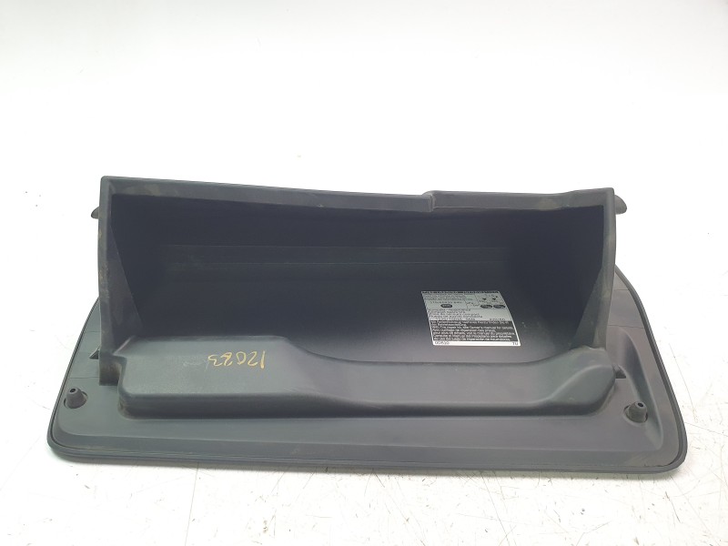 Recambio de guantera para toyota yaris hybrid active referencia OEM IAM 555500D171C1  