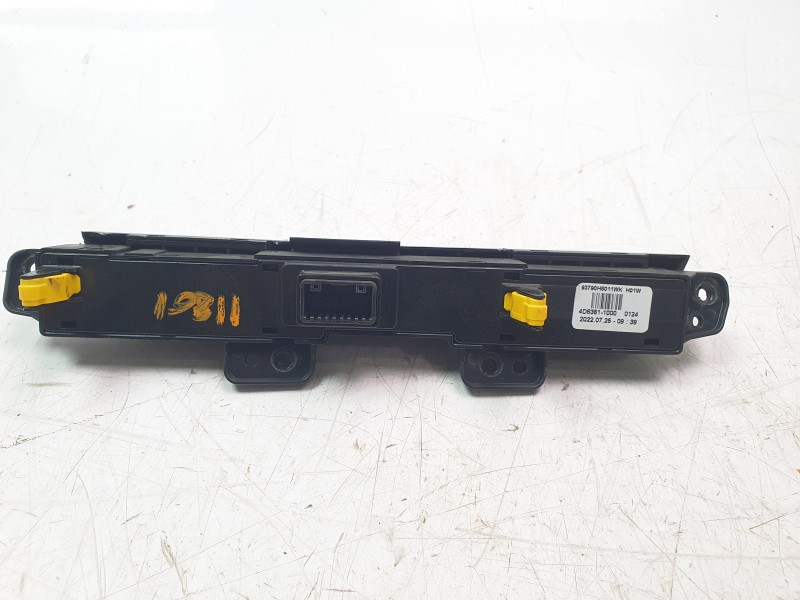 Recambio de warning para kia stonic (ybcuv) drive referencia OEM IAM 93790H8011WK  