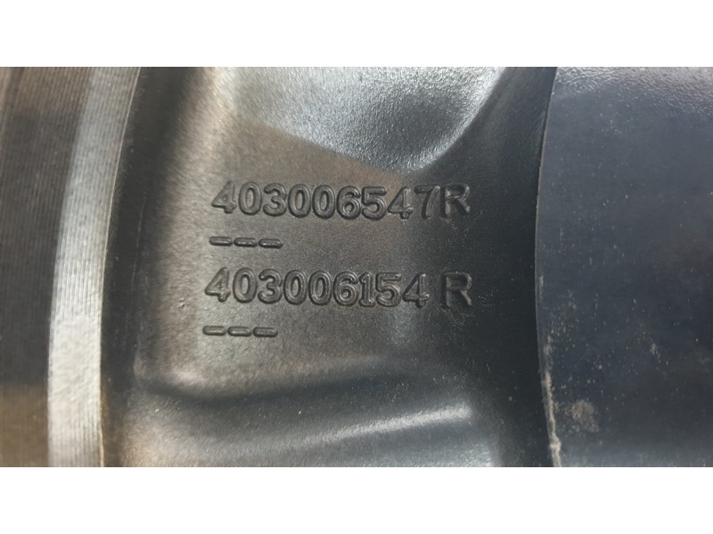 Recambio de llanta para dacia sandero iii 1.0 tce 90 eco-g referencia OEM IAM 403004026R  