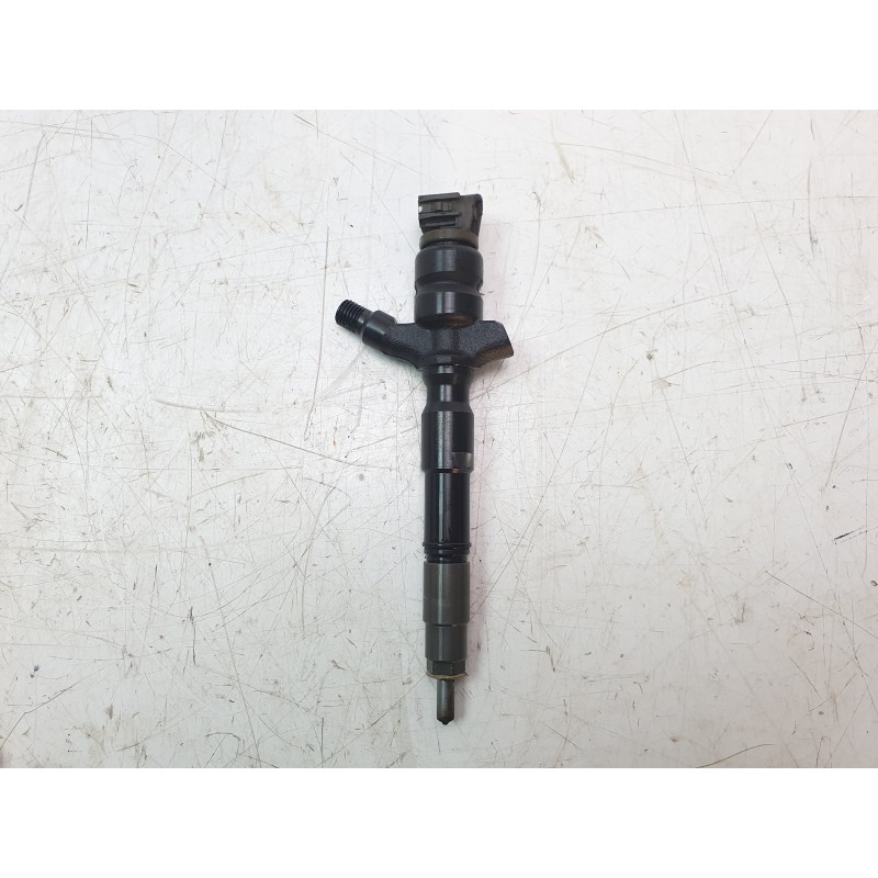 Recambio de inyector para toyota hilux (kun) 3.0 turbodiesel referencia OEM IAM 2367030170 1AFE0600 / 040F0705 / 09000706 / 0B00