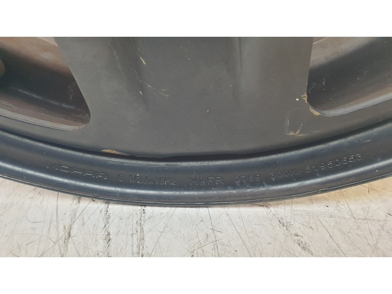 Recambio de llanta para jeep renegade suv (bu, b1, bv) 1.6 referencia OEM IAM 51950653  