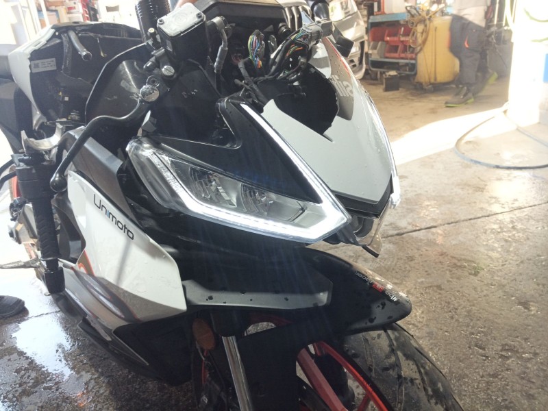 Recambio de faro delantero para aprilia rs 457 rs 457 referencia OEM IAM   