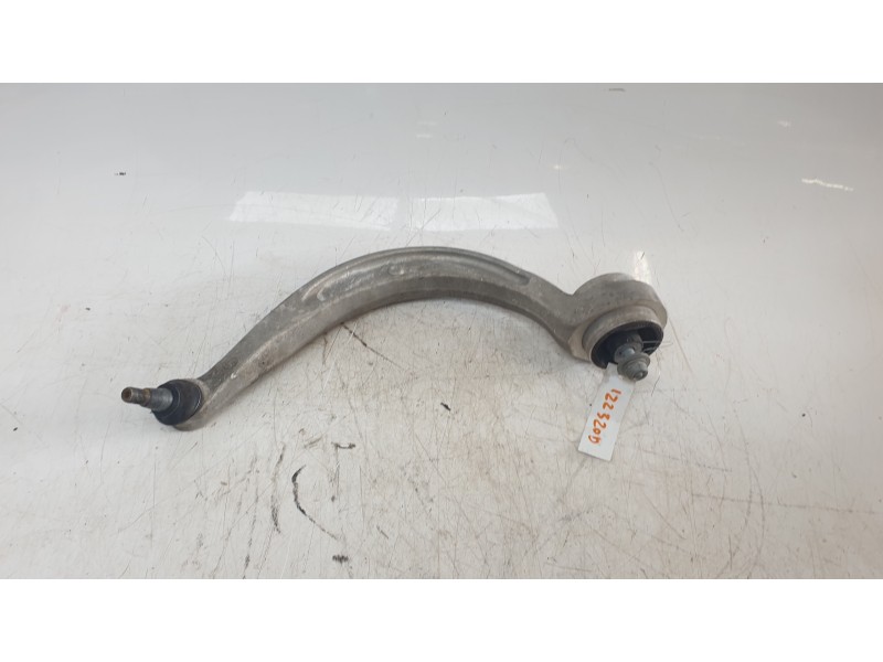 Recambio de brazo suspension inferior delantero derecho para audi a4 b9 (8w2, 8wc) 2.0 tdi referencia OEM IAM 8W0407694B  