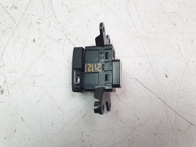 Recambio de interruptor para hyundai i10 iii (ac3, ai3) 1.0 mpi referencia OEM IAM 299213849  