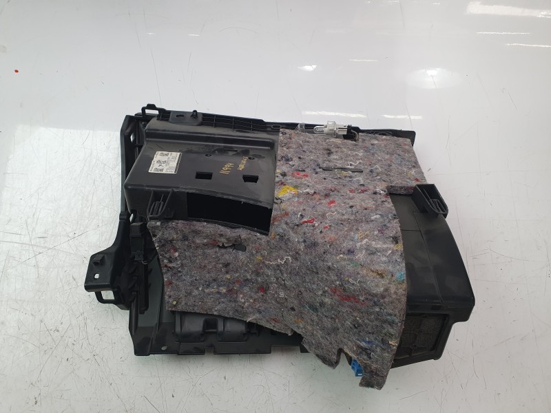 Recambio de guantera para mercedes-benz clase gla (w156) gla 200 cdi (156.908) referencia OEM IAM 1766808600  