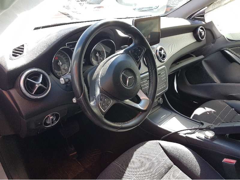 mercedes-benz clase cla (w117) del año 2015