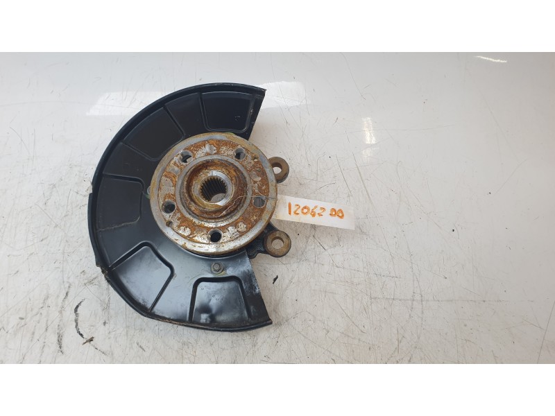 Recambio de mangueta delantera derecha para mg zs luxury referencia OEM IAM 10226415  